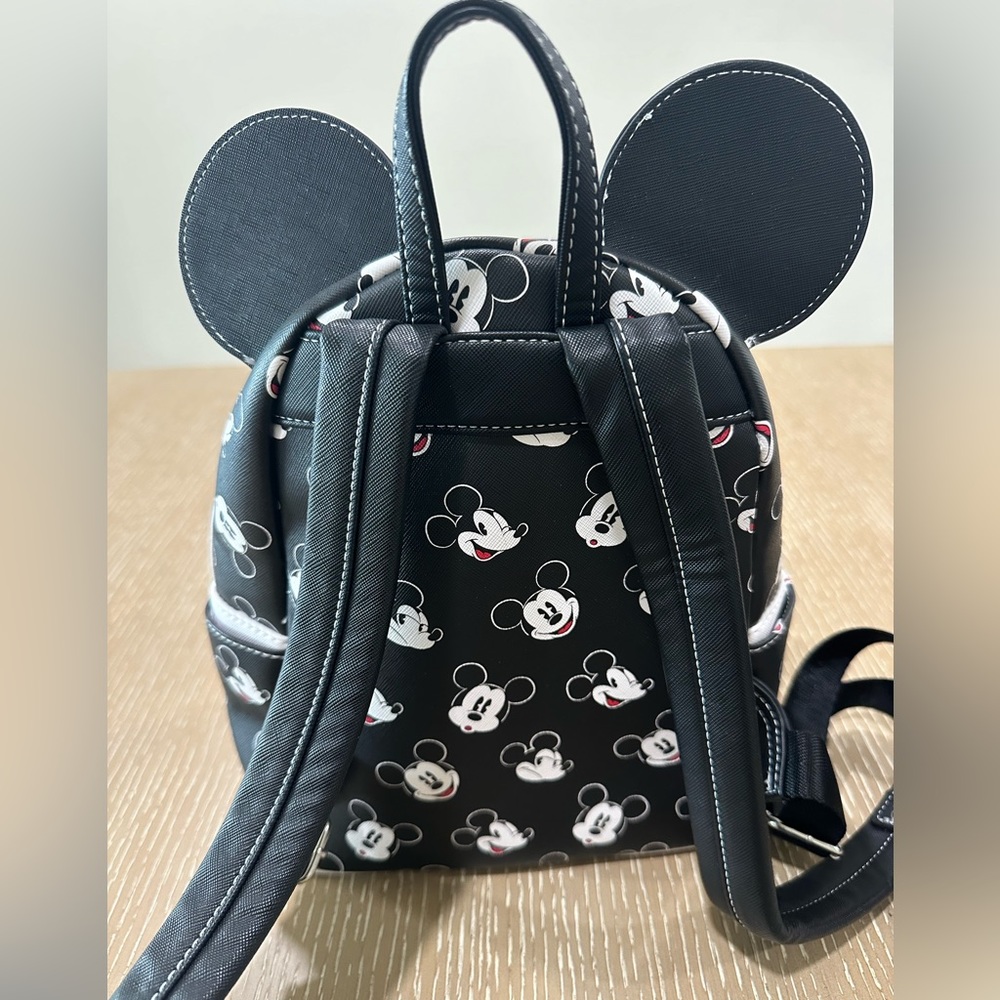 Mickey Mouse Loungefly Backpack - Picture 2 of 2